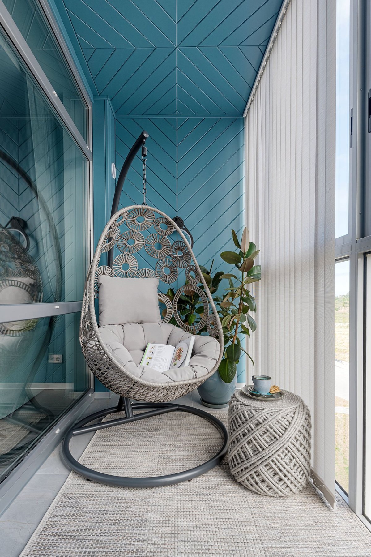 Качели на балкон подвесные