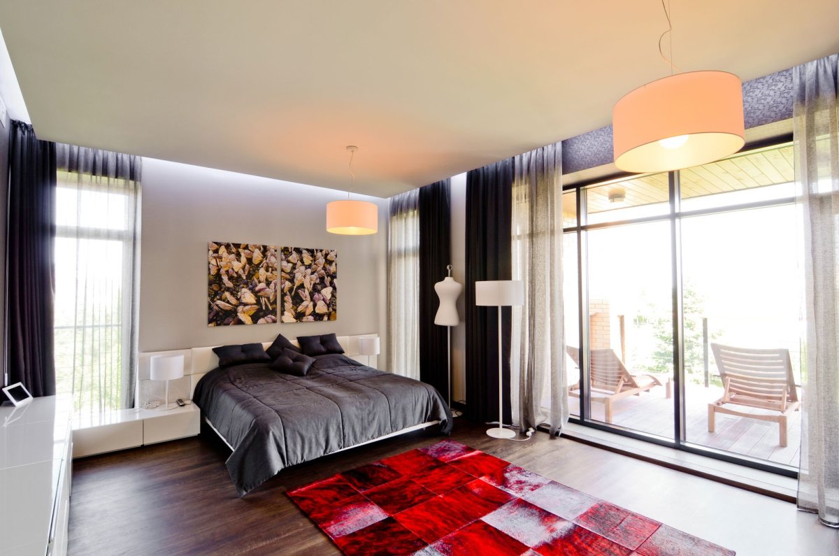 Большая лоджия спальня