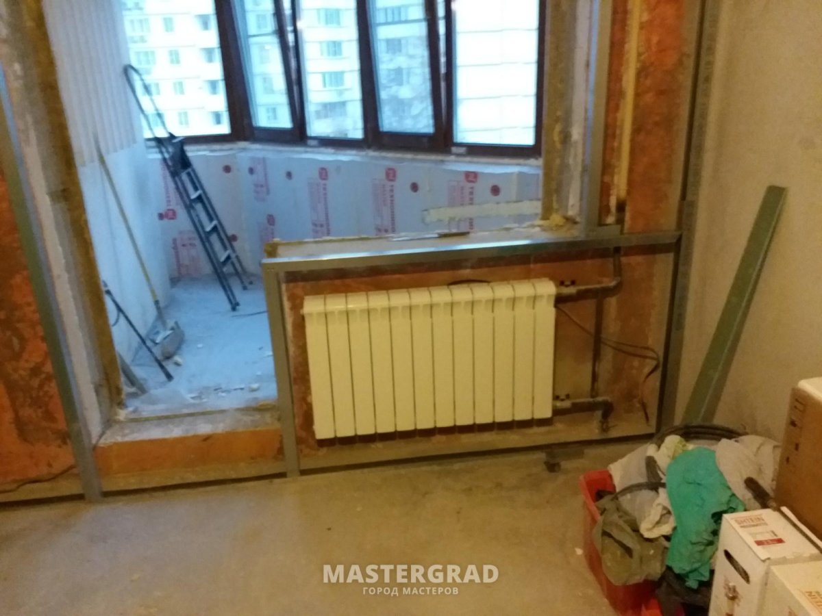 Радиатор отопления на присоединенной лоджии