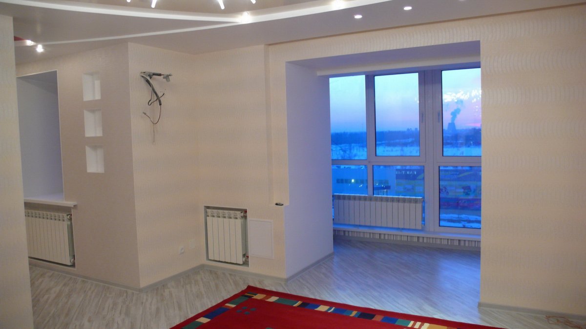 Комната с панорамным балконом