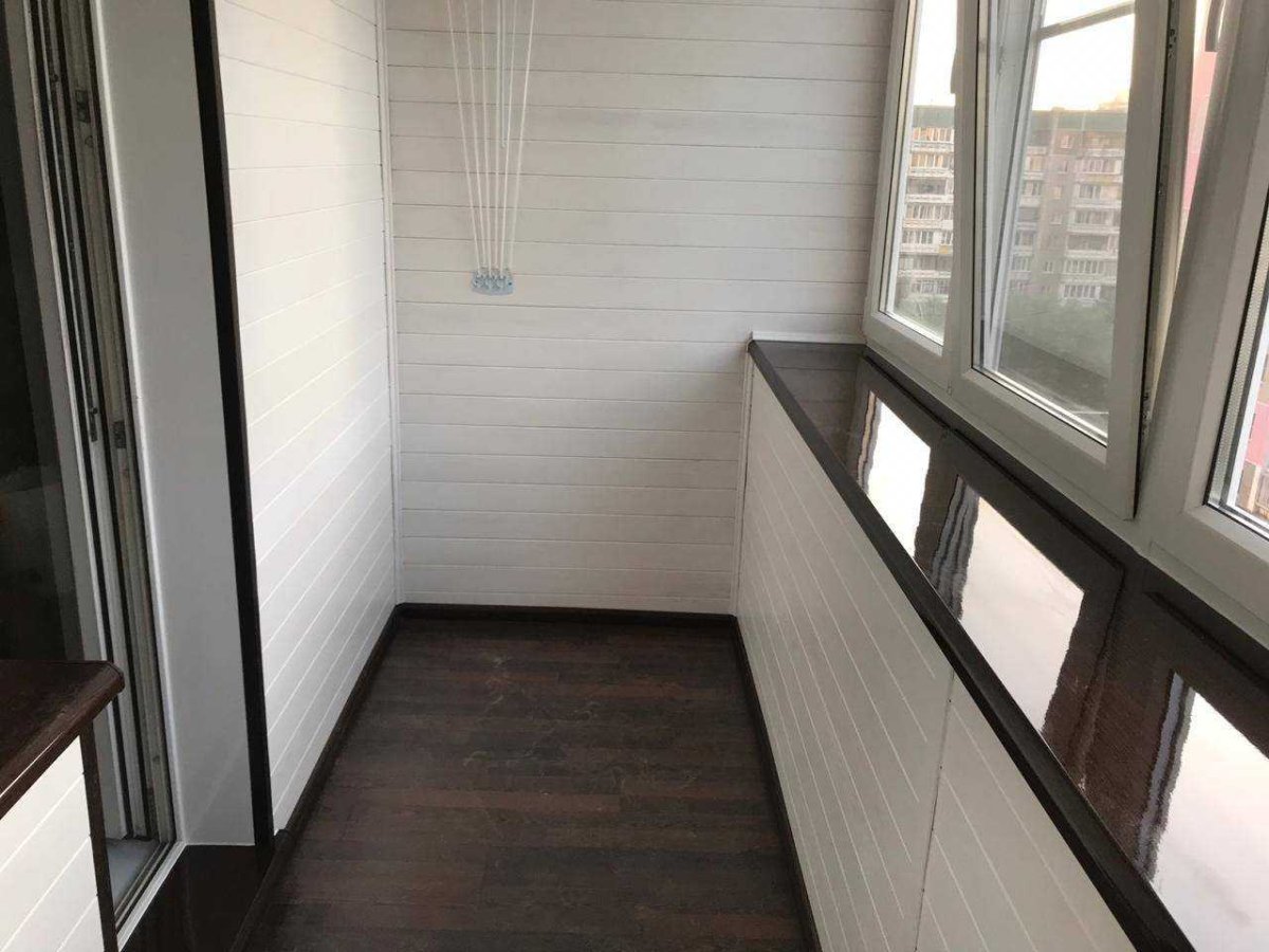 Отделка балкона изнутри