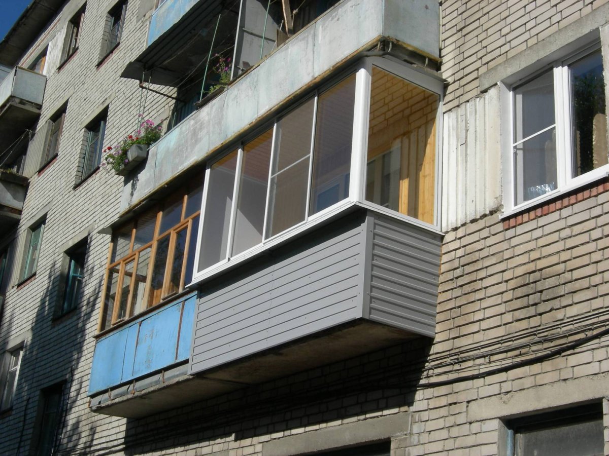 Старый балкон