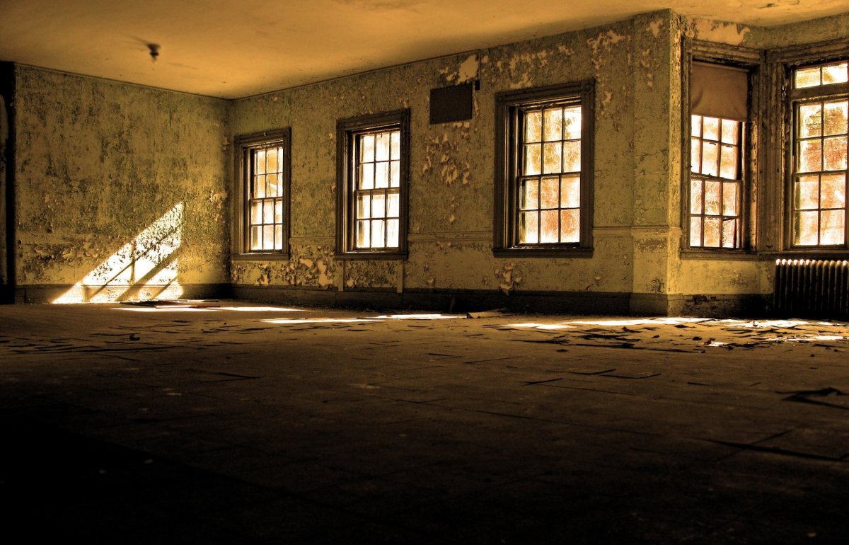Заброшенная комната