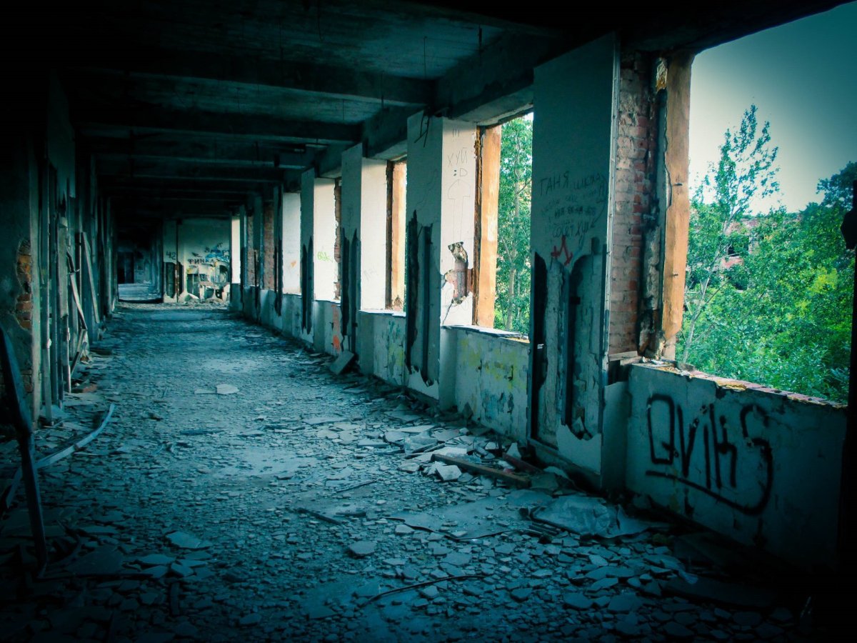 Фон гача лайф заброшка в нутри