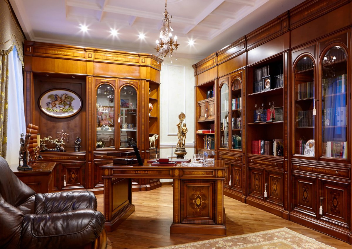 Кабинетная мебель в классическом стиле