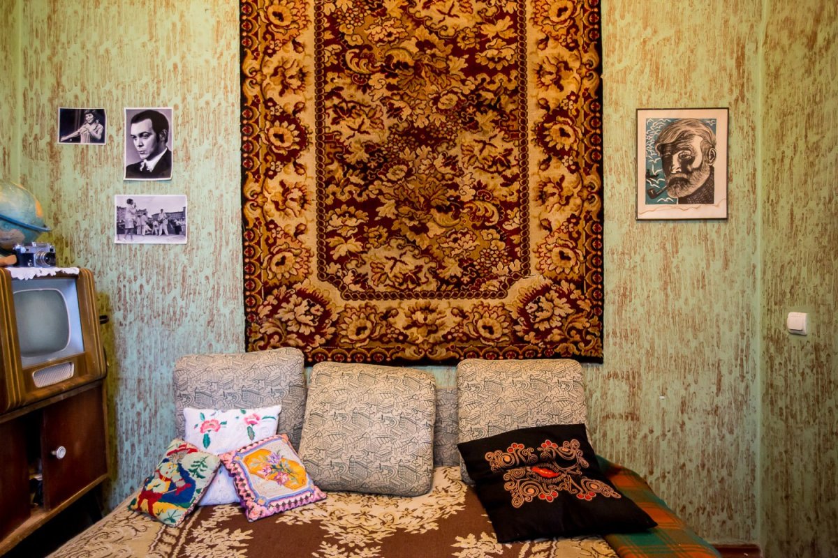 Ковер на стене в интерьере