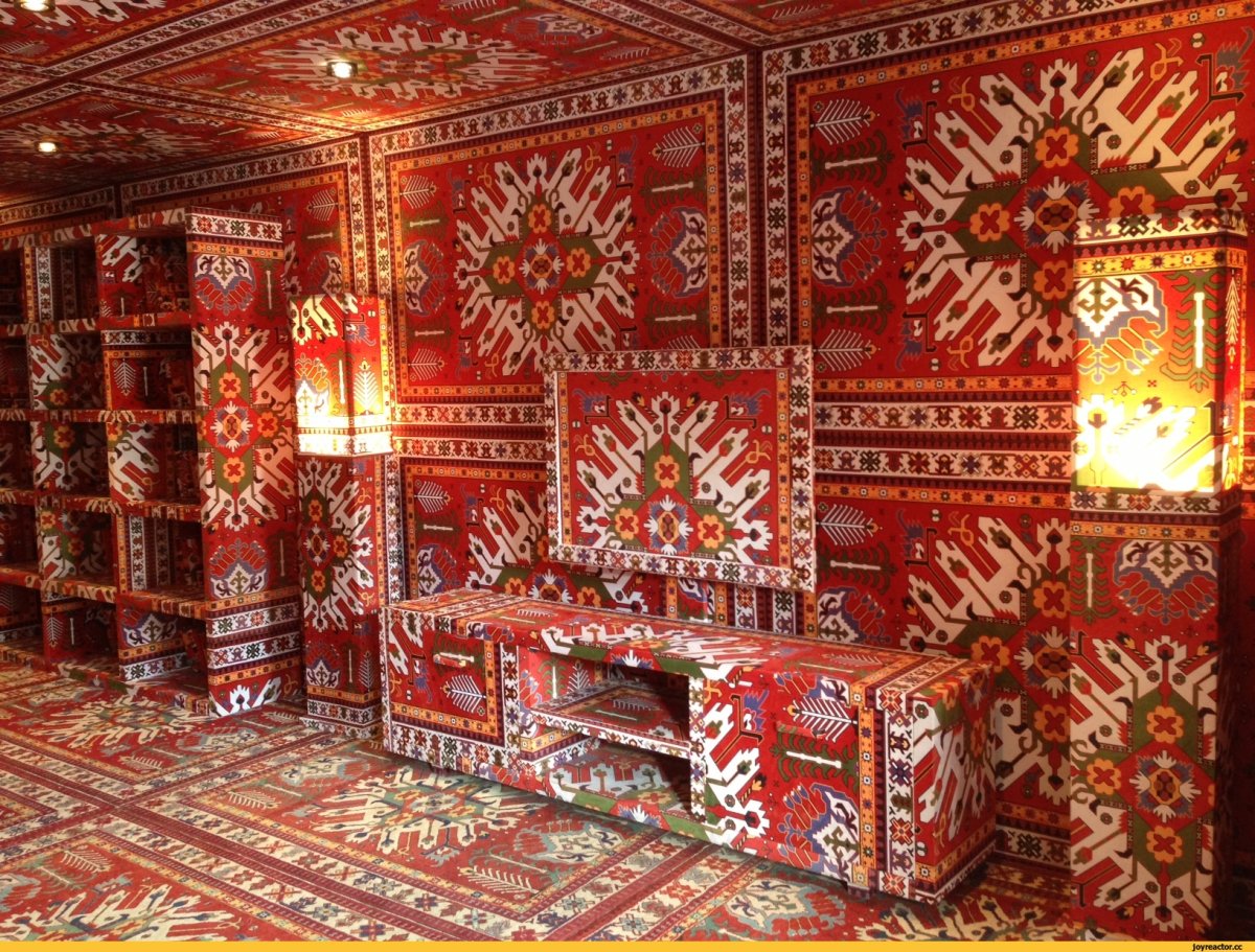 Ковер на стене