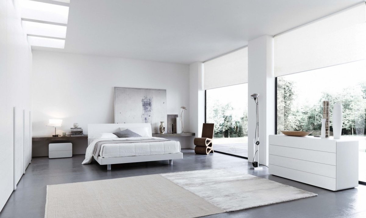 Минималистичный интерьер в белых тонах