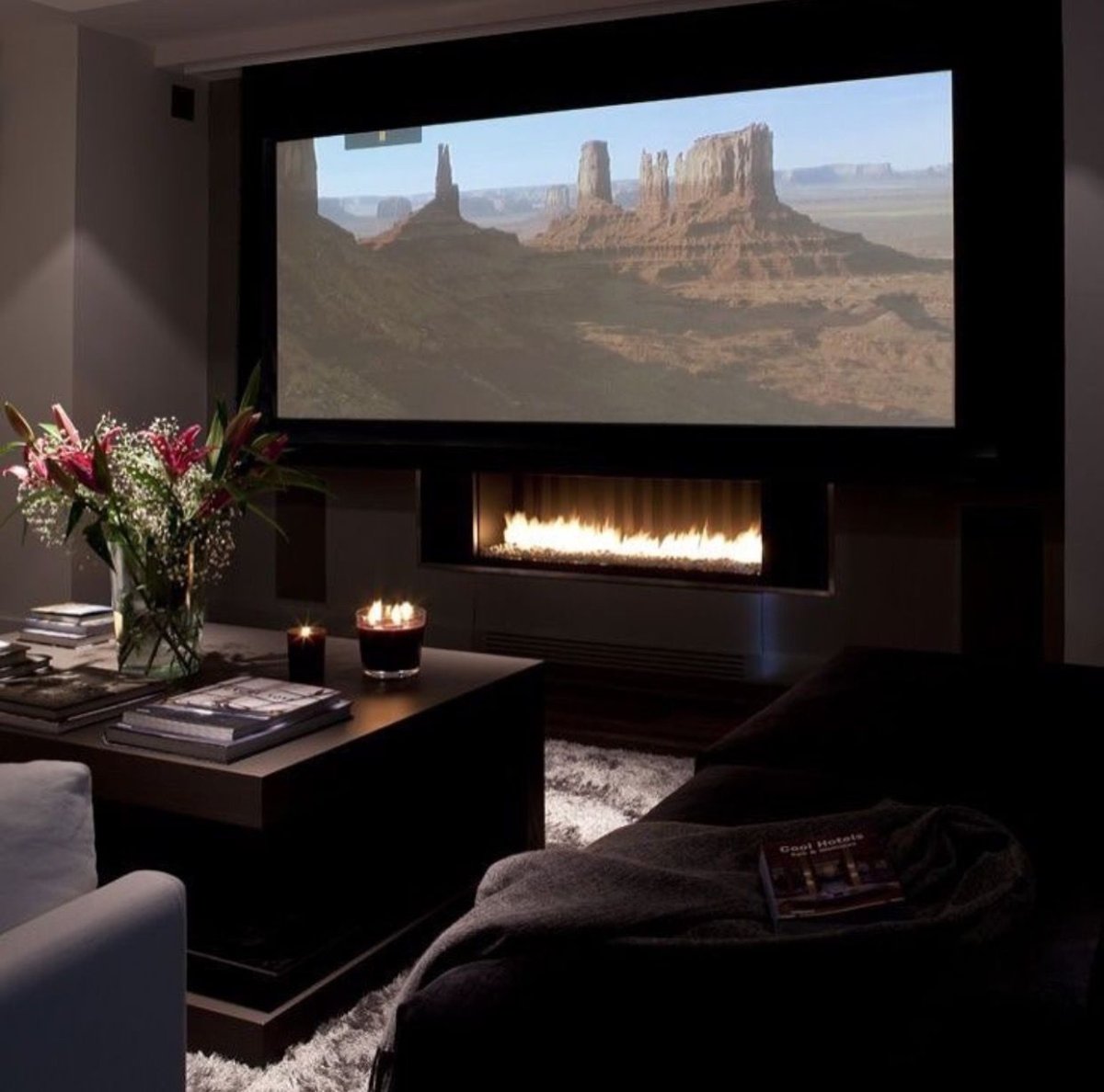 Телевизор в интерьере