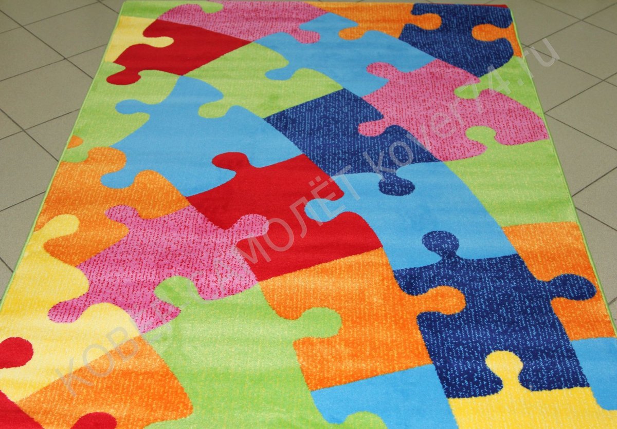 Дети на ковре в детском саду