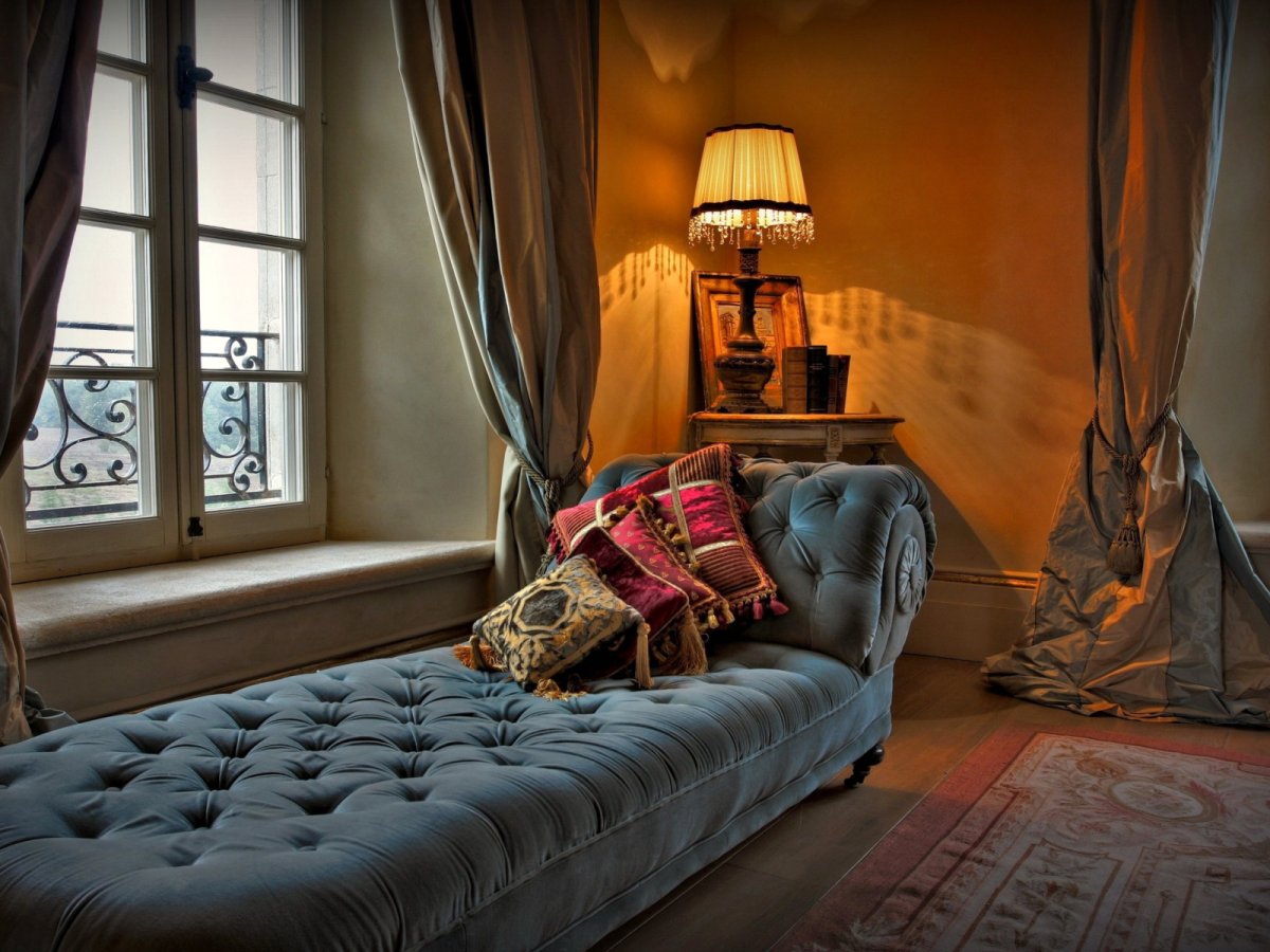 Уютный диван в интерьере