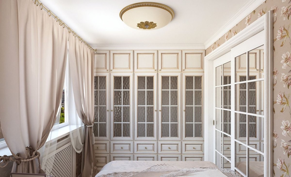 Шкаф в классическом стиле