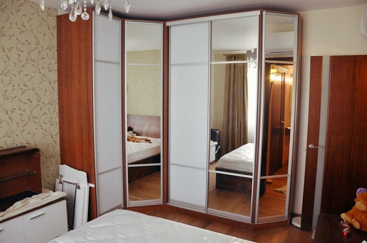 Угловой шкаф купе аристо