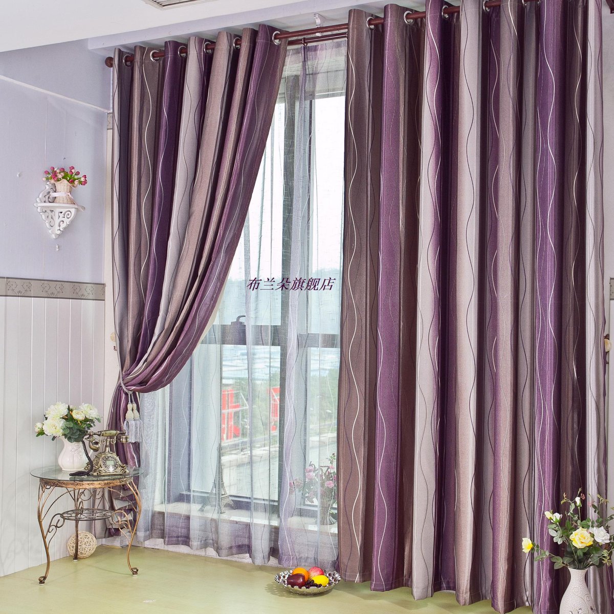 Двухцветные шторы для гостиной