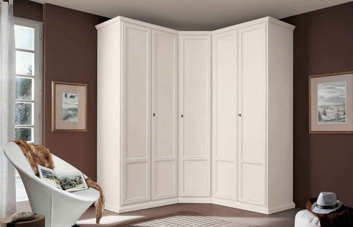 Угловой шкаф Британика