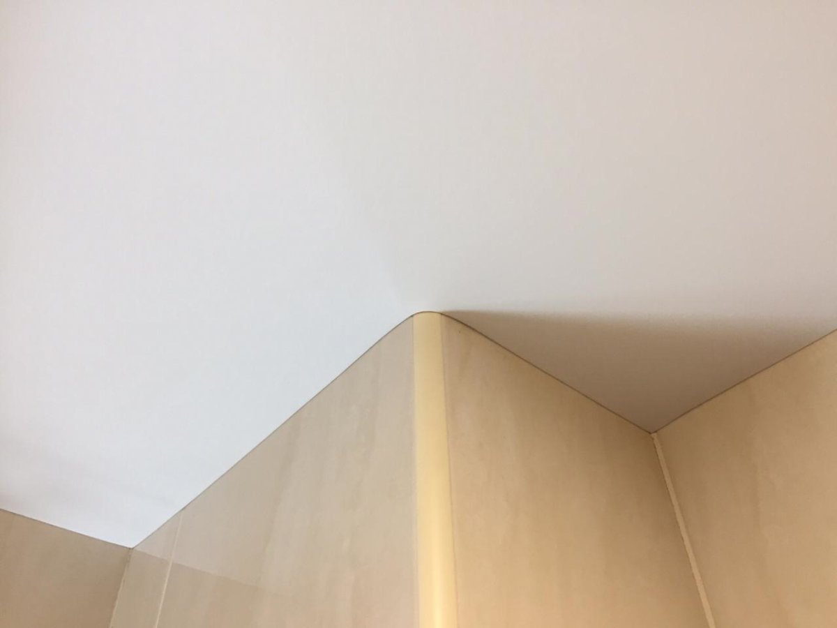 Бесщелевые натяжные потолки шток