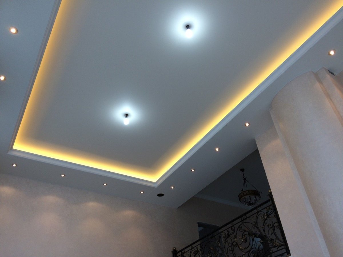 Двухуровневый потолок из гипсокартона