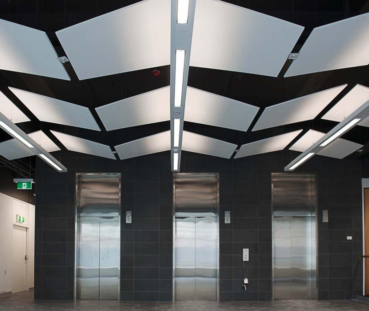 Реечный потолок Армстронг