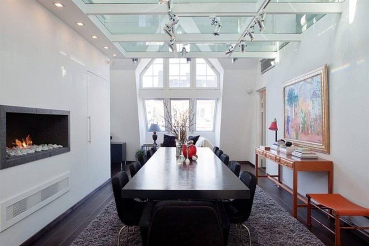 Стеклянный потолок в доме