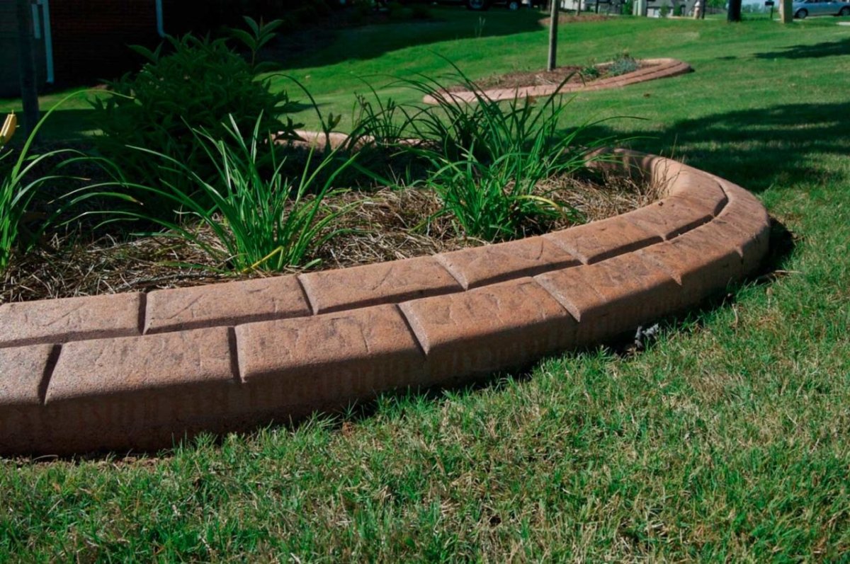 Декоративный бордюр для клумбы