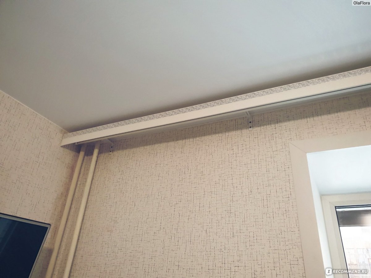 Потолочный карниз от стены до стены