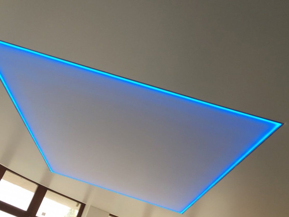 Светящийся подвесной потолок