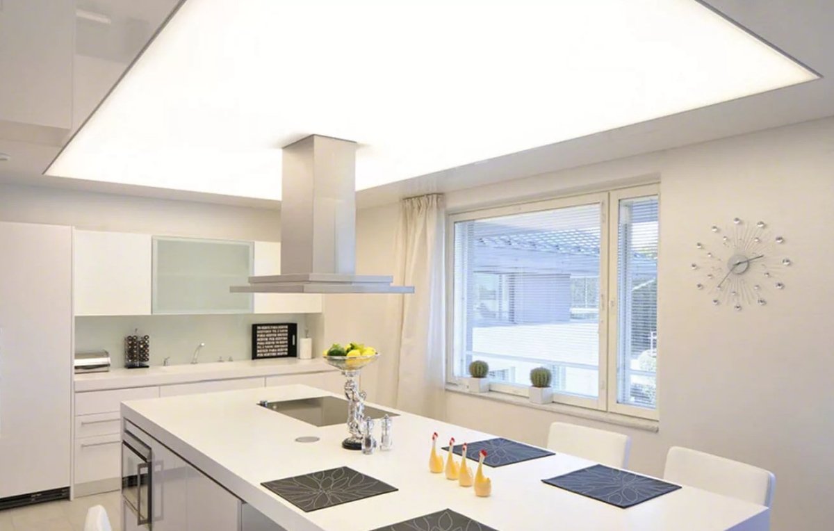 Светящийся потолок кухня