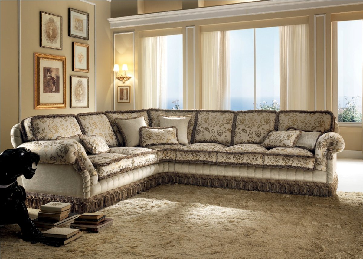 Мягкий угловой диван в гостиную