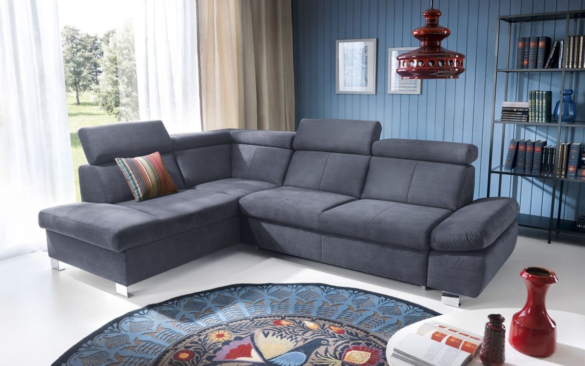 Огромный диван в гостиную