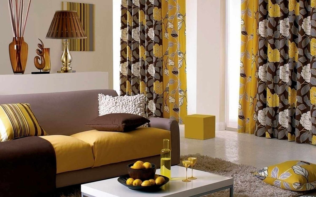 Желтые шторы