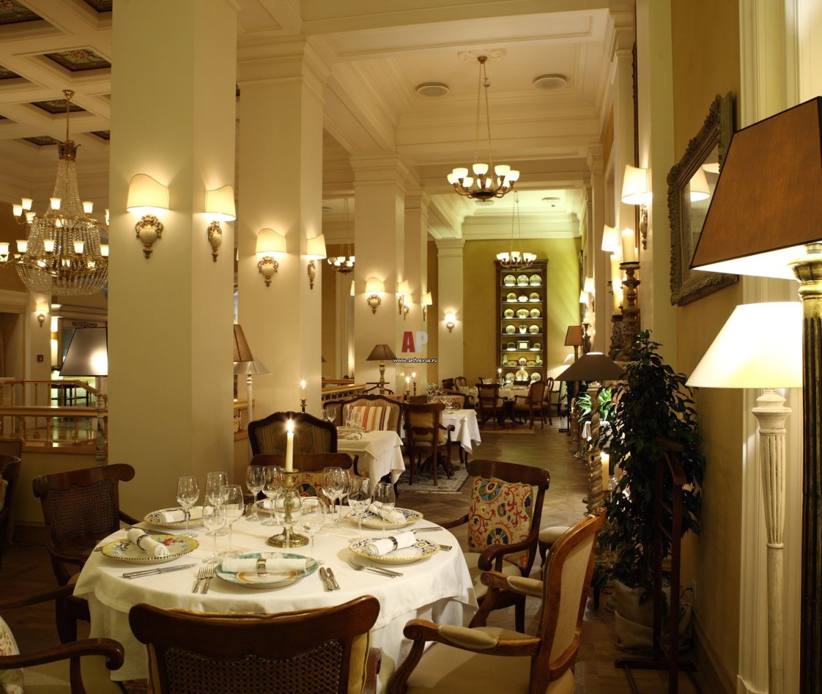 Классический интерьер ресторана