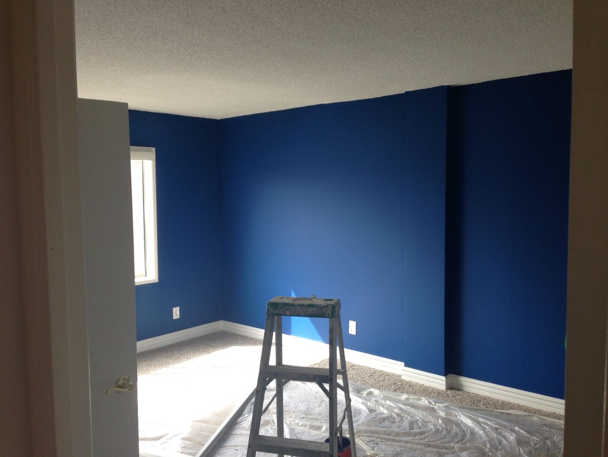 Краска для стен синяя матовая