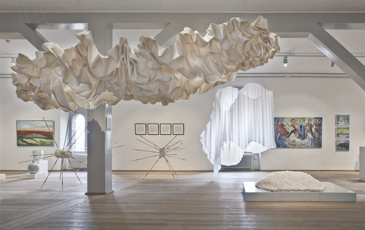 Арт объект в интерьере