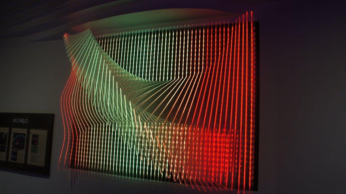 Световые инсталляции на стену