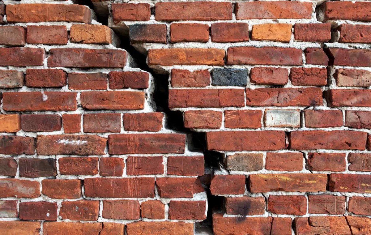 Кирпичная стена