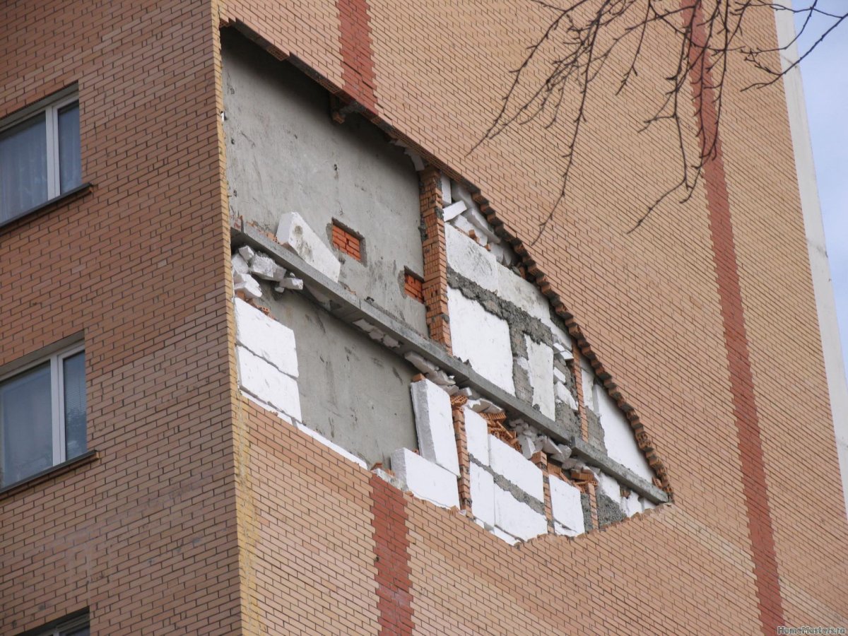 Кирпичные многоэтажные дома