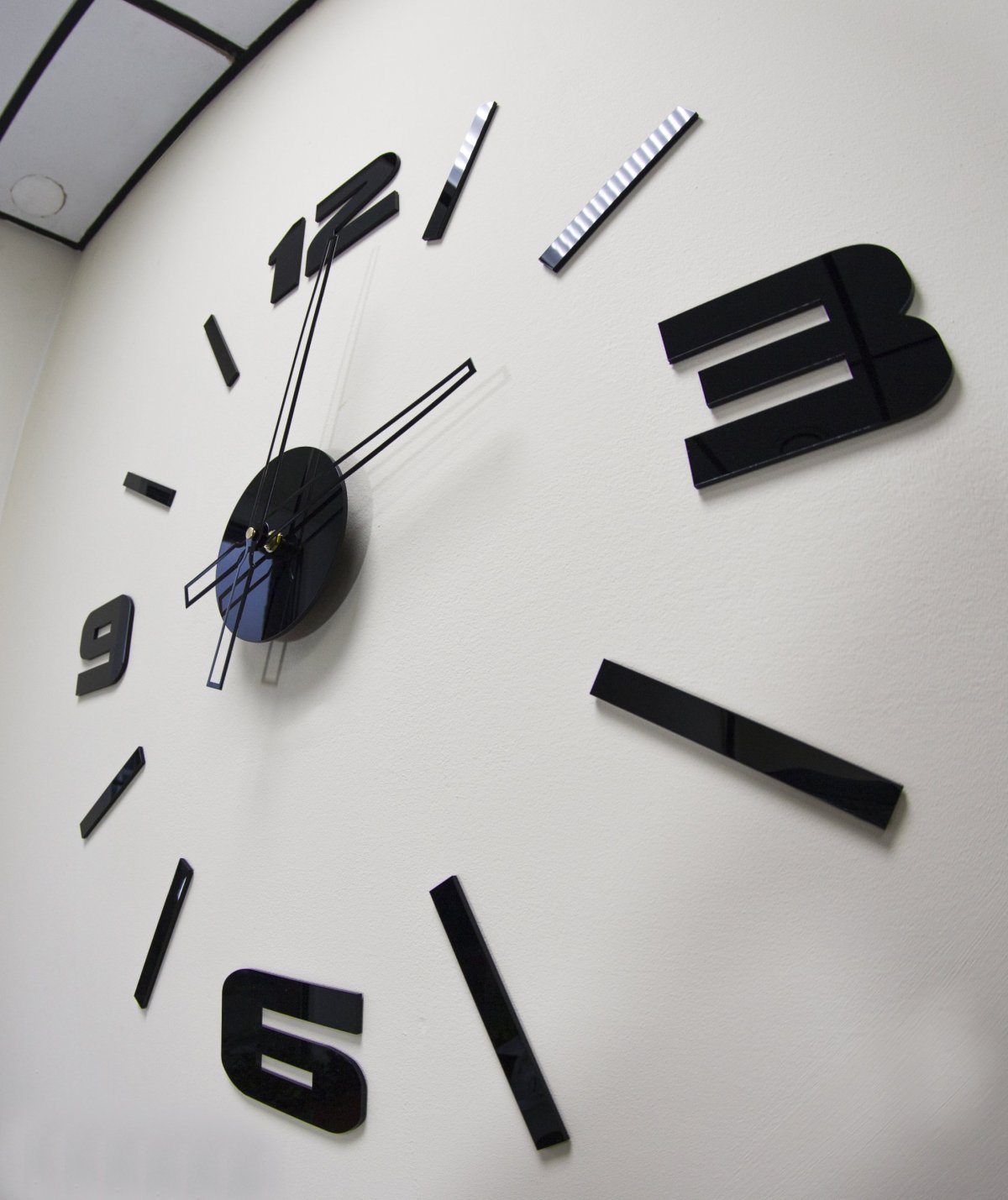 Часы настенные необычные