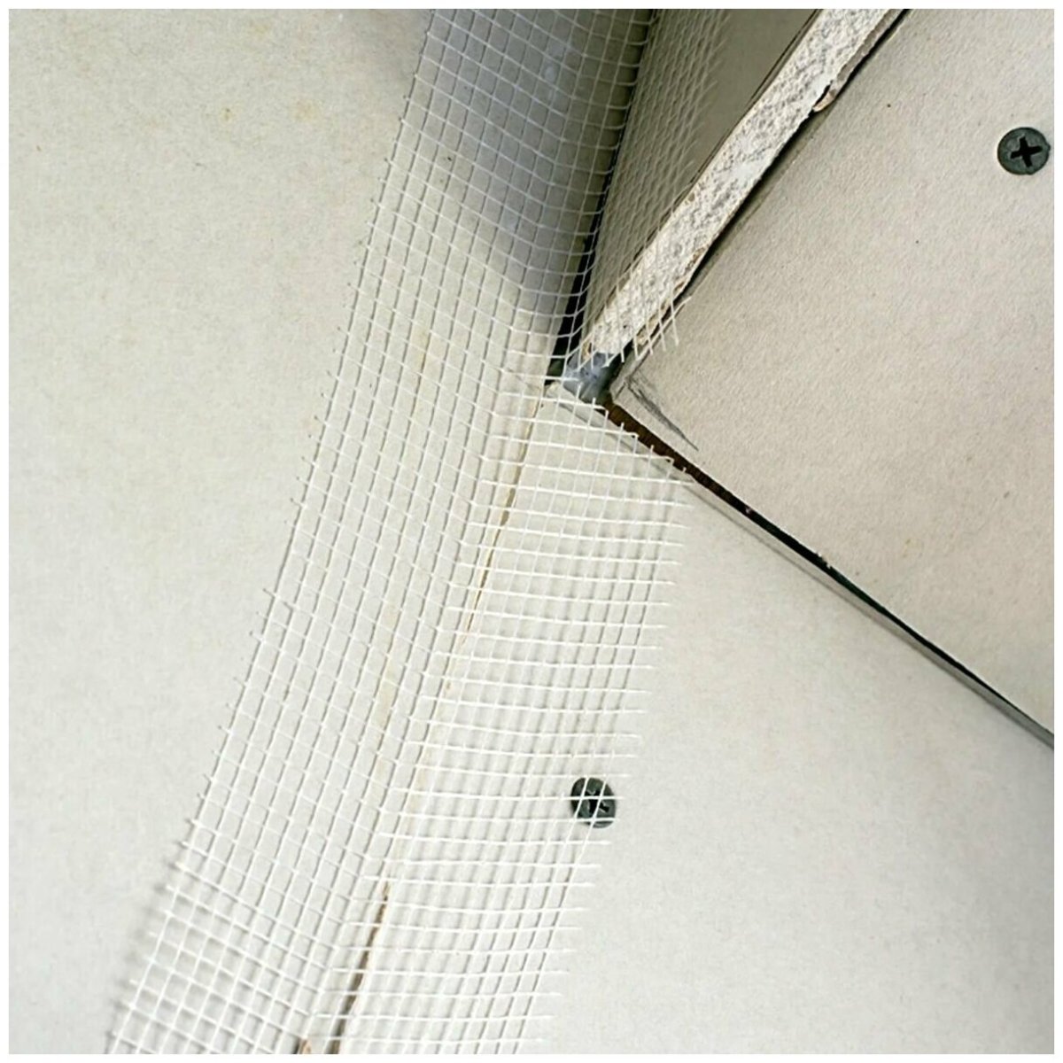 Самоклеящаяся серпянка Aviora 50мм 50 м 302-107