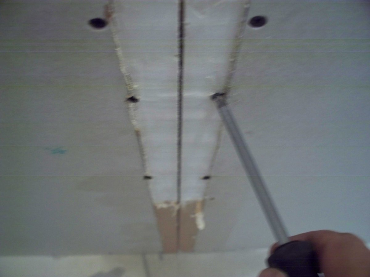 Стыки гипсокартона на потолке