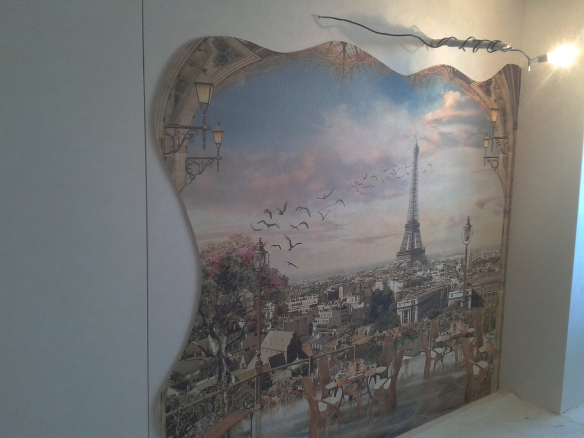 Фреска с неровным краем