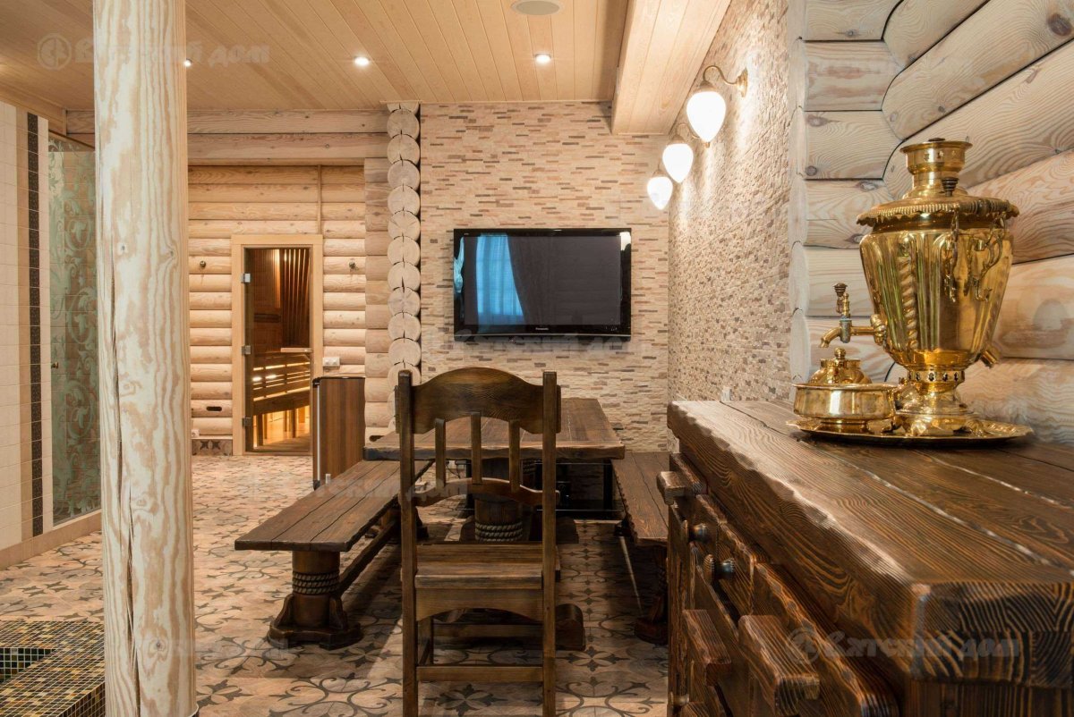 Интерьер бани с комнатой отдыха