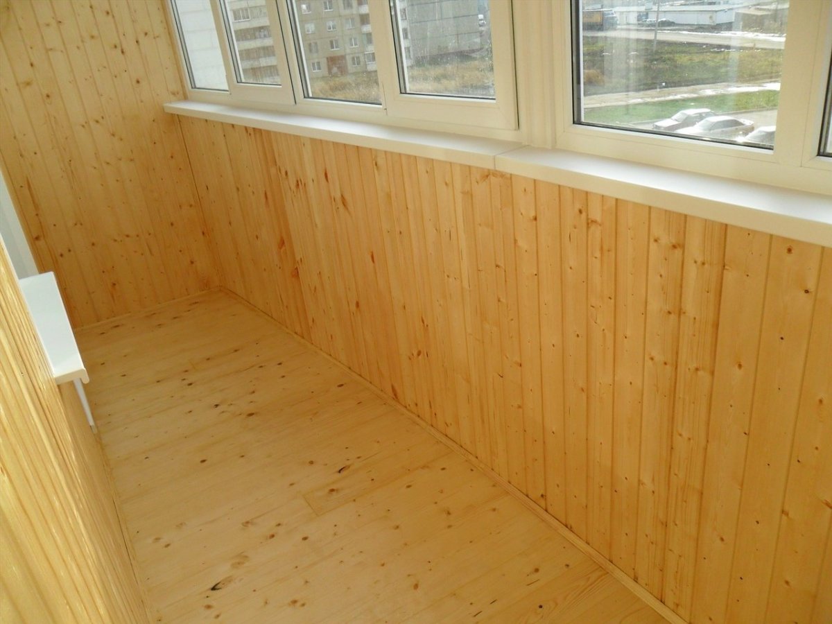 Отделка лоджии вагонкой