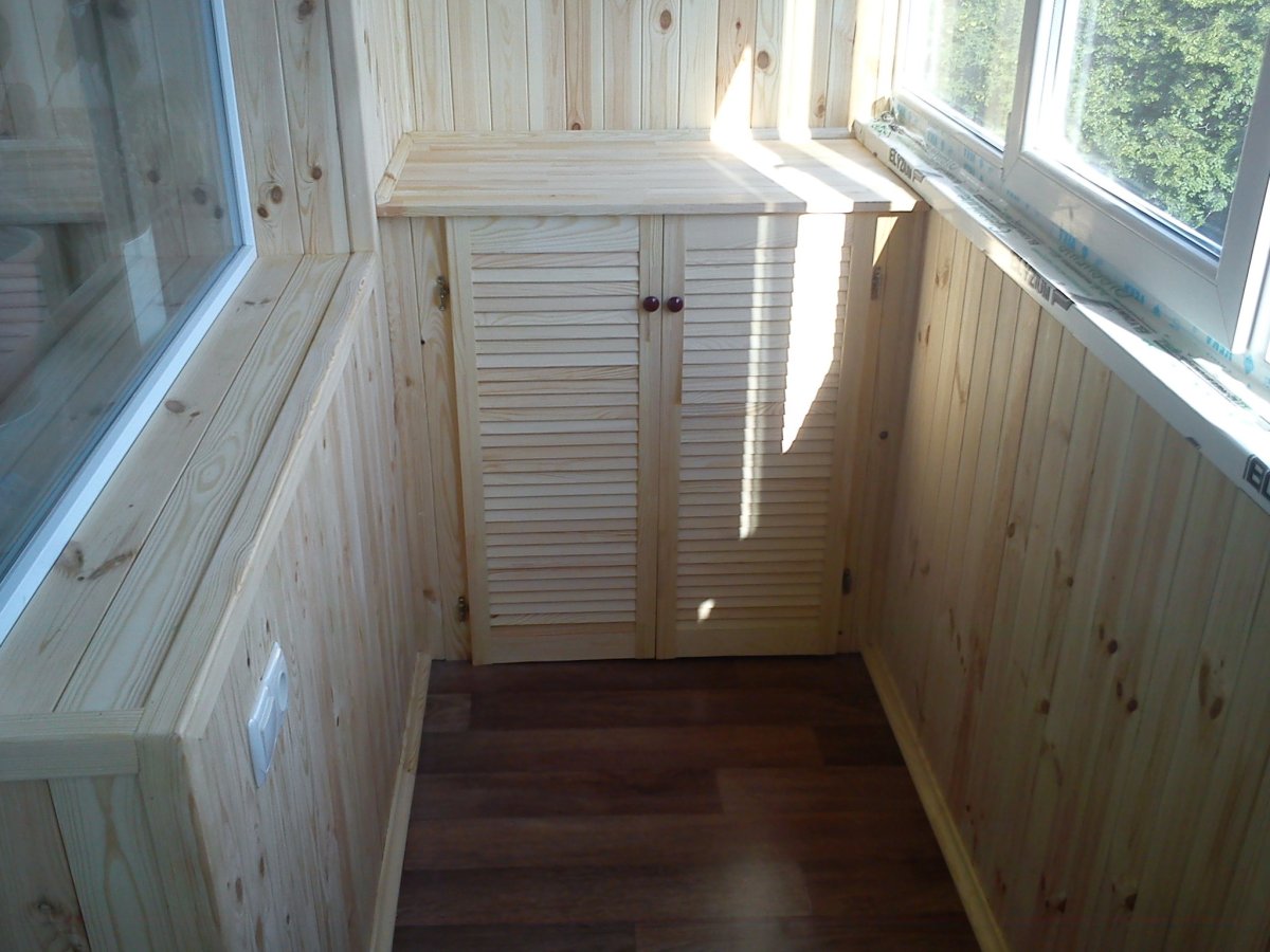 Обшивание лоджии вагонкой