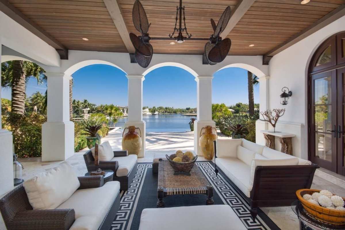 Средиземноморский греческий стиль в интерьере