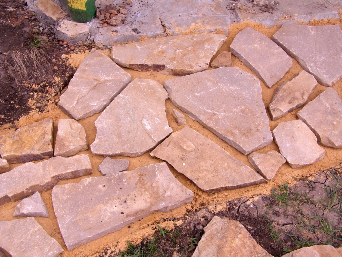 Плитняк песчаник