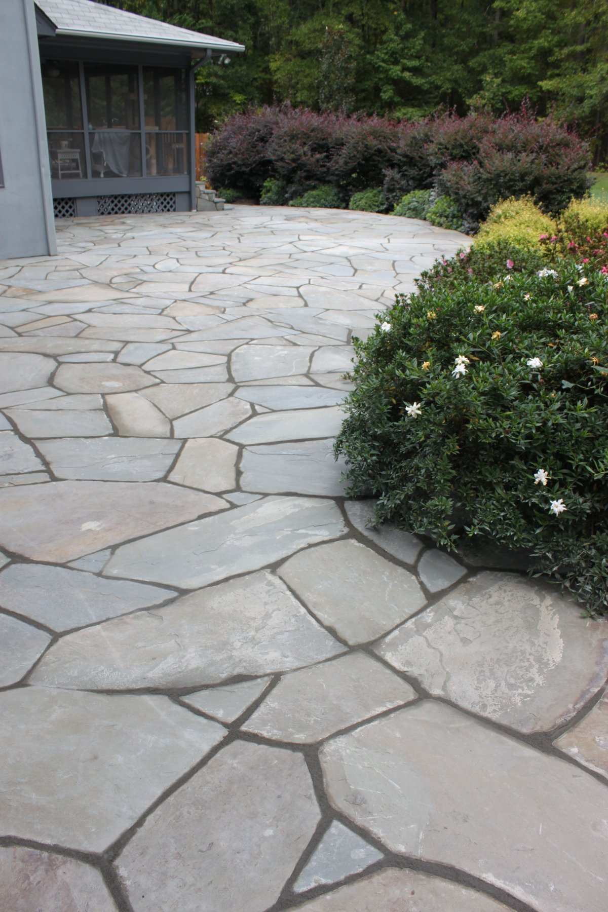 Каменное мощение плитняк