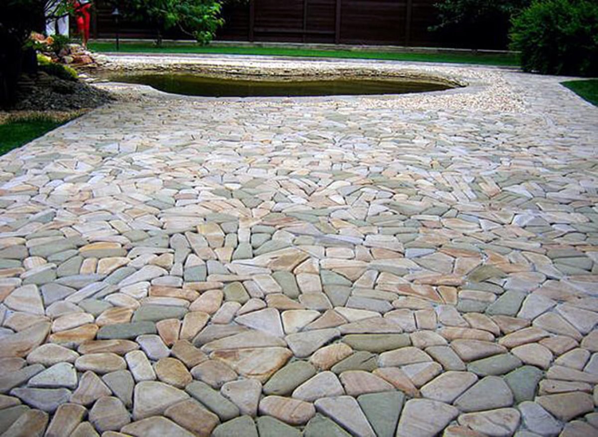 Песчаник галтованный мощение