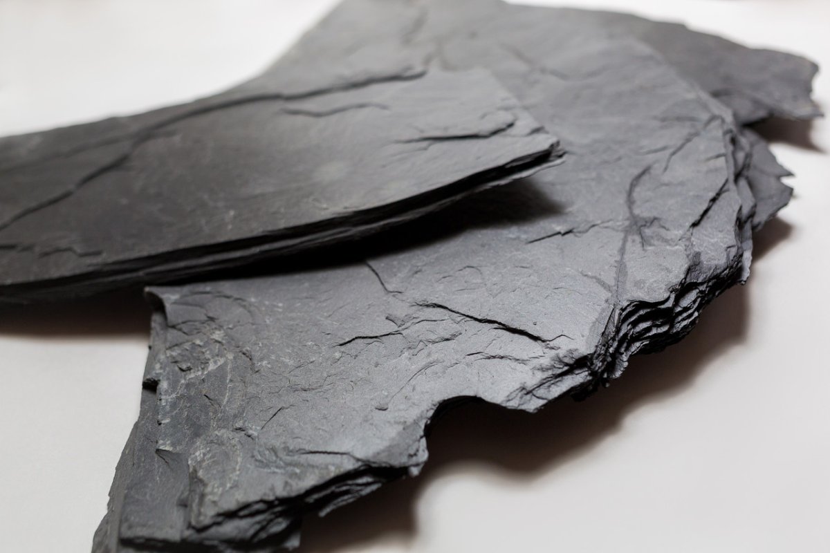 Сланец кровельный черный плитняк (10-25 мм)