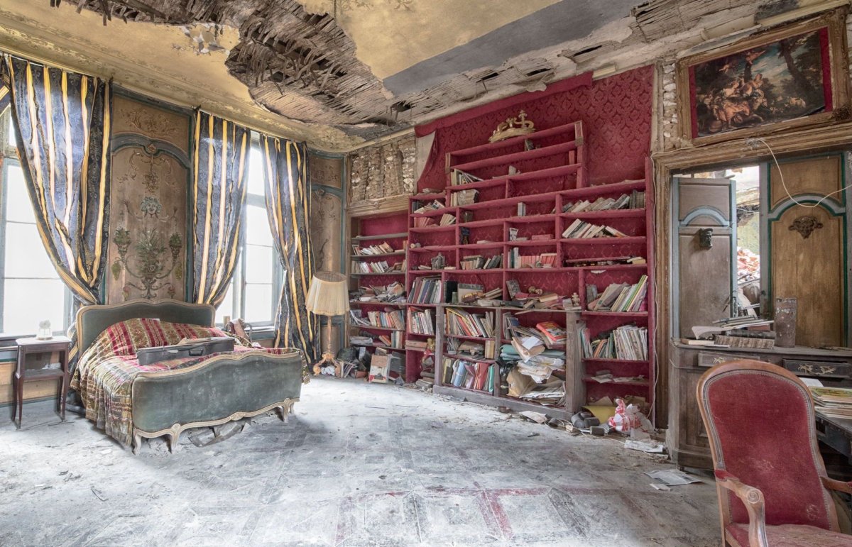 Комната в старинном особняке