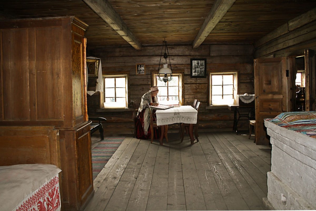 Деревенский домик внутри